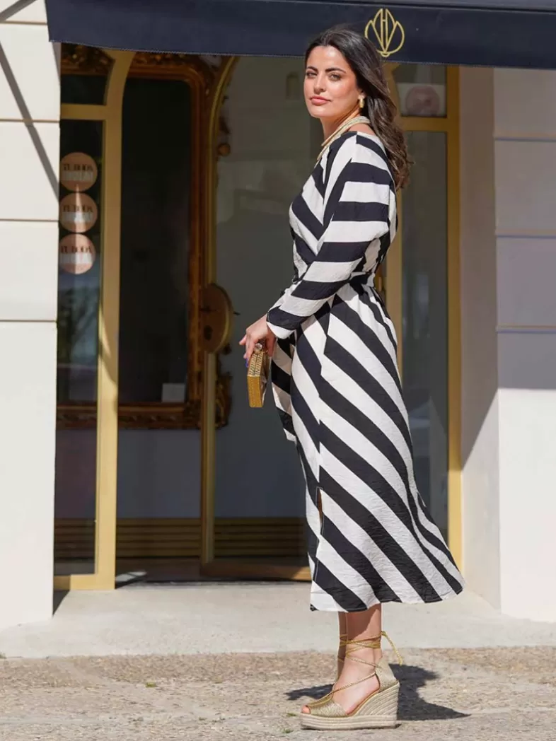 Mariquita Trasquilá Style De Rue | Robes^ROBE MIDI RAYAS CRUELA Negroyblanco